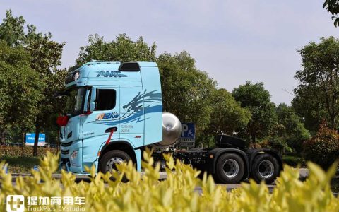 Shacman Heavy Trucks' Mid-Year Growth: A Strategic Product Leadership
