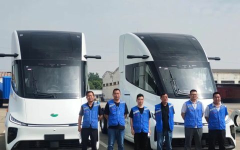 Windrose R700 with 670km Range Officially Delivered to Rongqing Logistics