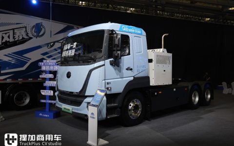Equipped with a 400kWh Battery Pack, Yet Boasting a 1,000-Kilometer Range? Live Shot of Yutong T400RE’s All-New Extended-Range Heavy-Duty Truck
