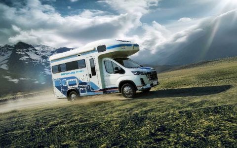 Advancing on Multiple Tracks: SAIC Maxus Achieves Hot Sales of 18,894 Units in August