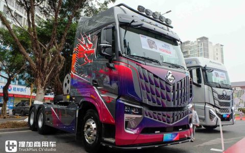 Dragon Spirit Powers Chinese Truck Culture! Modified Chenglong HK Makes a Striking Debut – Custom Parts Elevate Its Dominance!