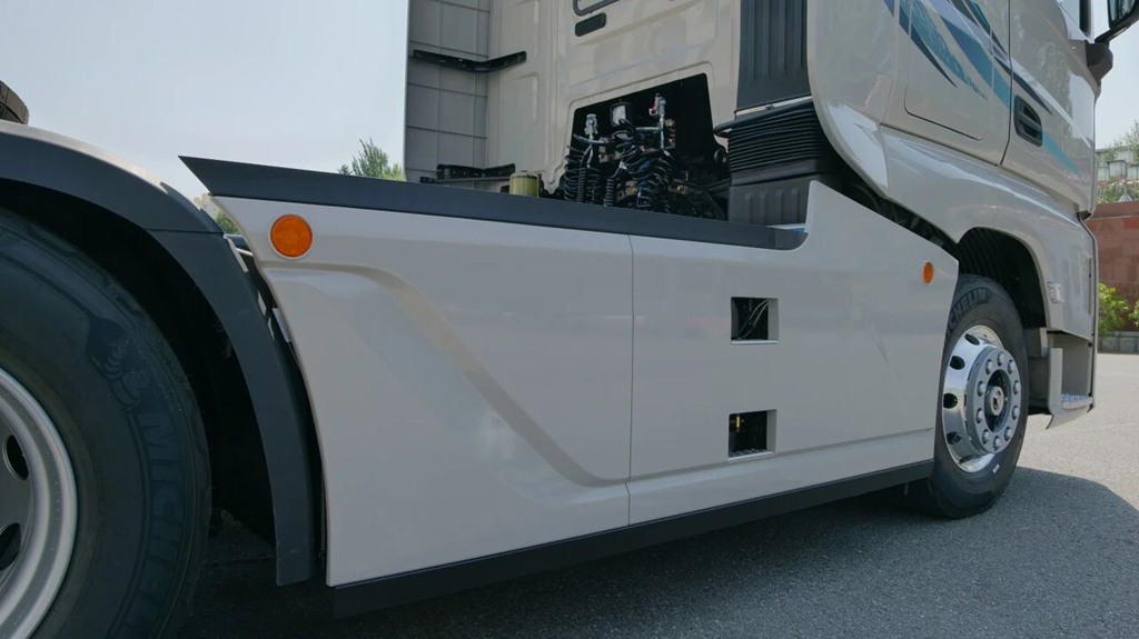 J7 Leader Edition Tractor: Ushering in a New Era of Smart Logistics
