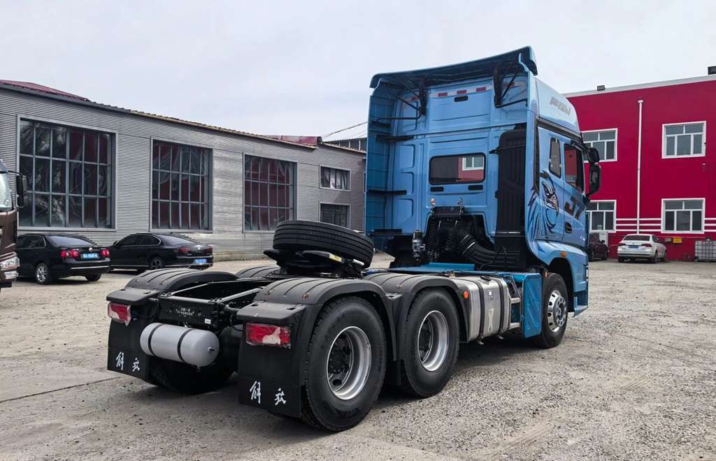 The Truck That Understands You — FAW J7 6DV1 640HP Leader Edition