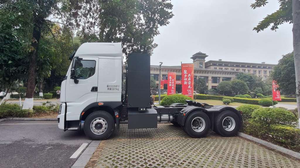 Ultimate Efficiency & Heavy-Duty Capacity — Chenglong H7 Pro Electric Tractor Opens New Profit Channels