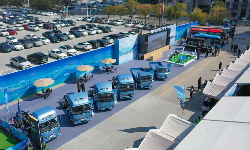 Weichai Multi-Brand Matrix Shines at Yangzhou’s First Green & Intelligent Automotive Carnival