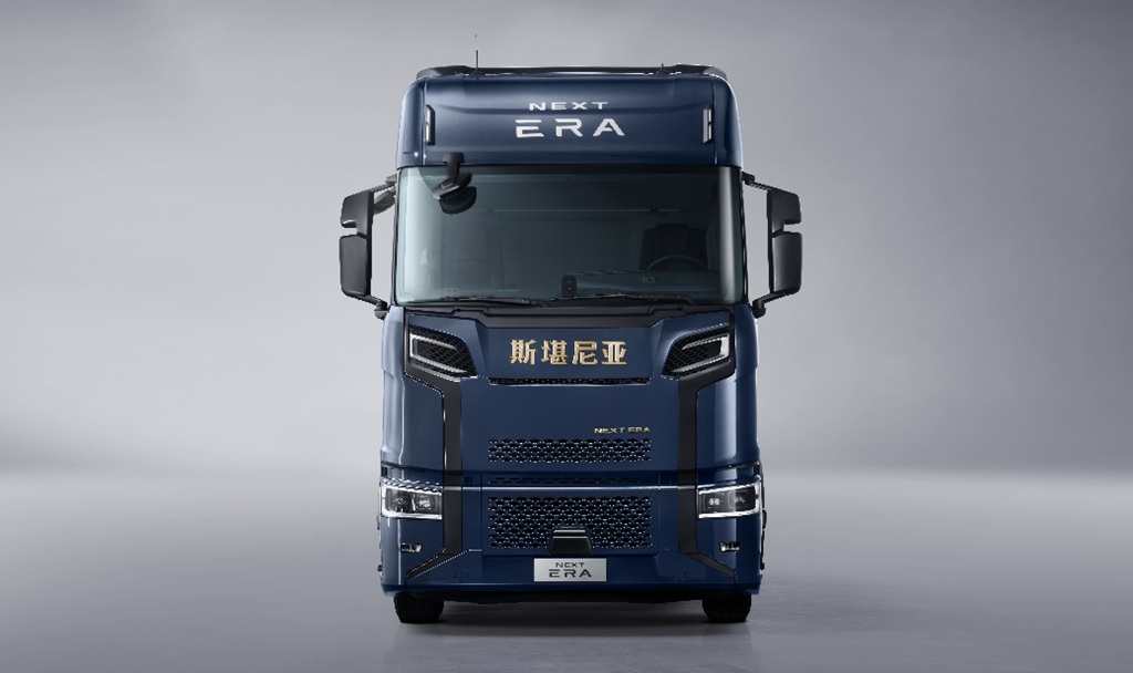 NEXT ERA Heavy-Duty Truck: Golden 500HP Perfectly Tailored for Long-Haul Trunk Logistics