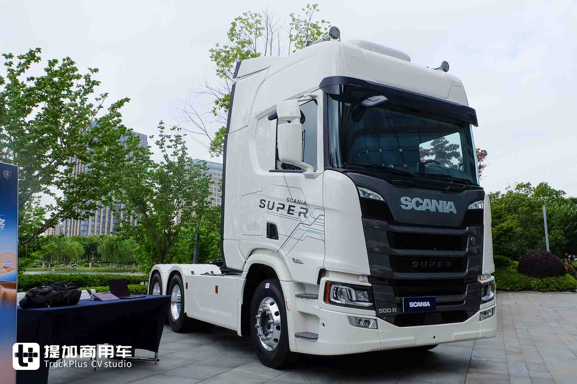Tailored for Chinese Cross-border Transport: Scania Launches Custom Tractors with Extreme Cold Packages & Global Services