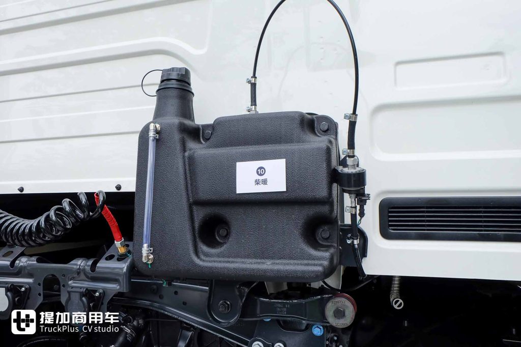 Tailored for Chinese Cross-border Transport: Scania Launches Custom Tractors with Extreme Cold Packages & Global Services