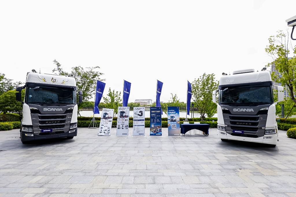 Scania Launches Cross-border Custom Tractors and Brand-new Center-axle Road Trains in China