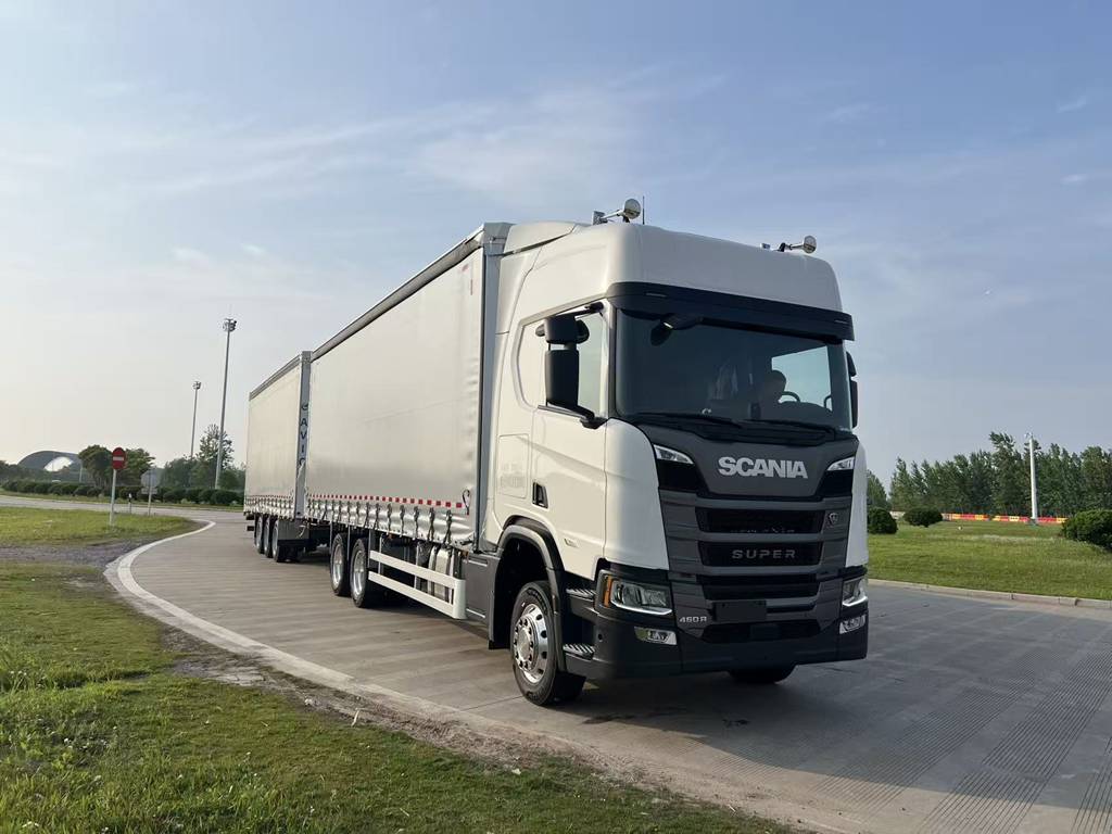 Scania Launches Cross-border Custom Tractors and Brand-new Center-axle Road Trains in China