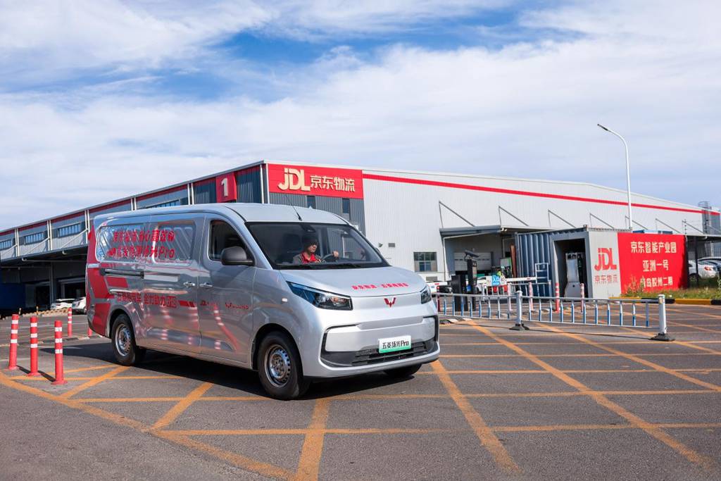 Wuling Answers Public Demand for Larger Vehicles: First 9-Cubic-Meter Large Light Van Unveiled