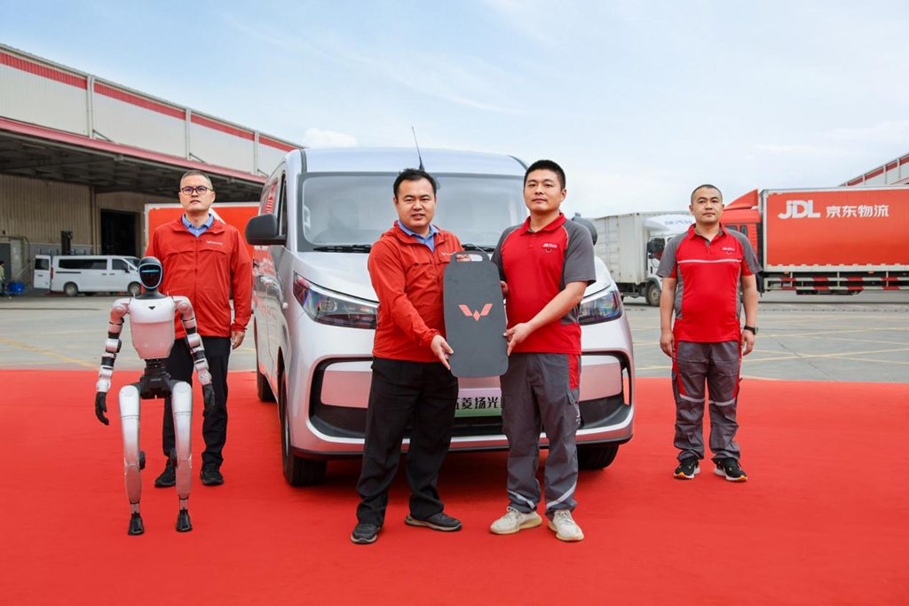 Wuling Answers Public Demand for Larger Vehicles: First 9-Cubic-Meter Large Light Van Unveiled