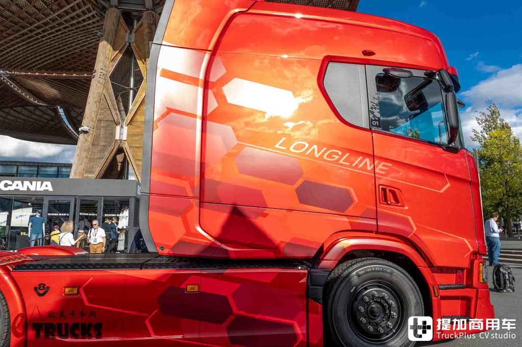IAA 2026: Cab Extended by 80 cm, 770 hp V8 Power — In-Depth Look at the Scania LongLine Tractor