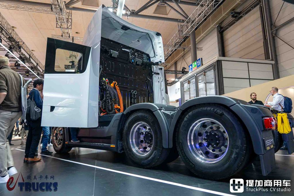 IAA 2026: The World's Most Advanced Electric Truck? Actually Full of Compromises — In-Depth Review of the Tesla Semi