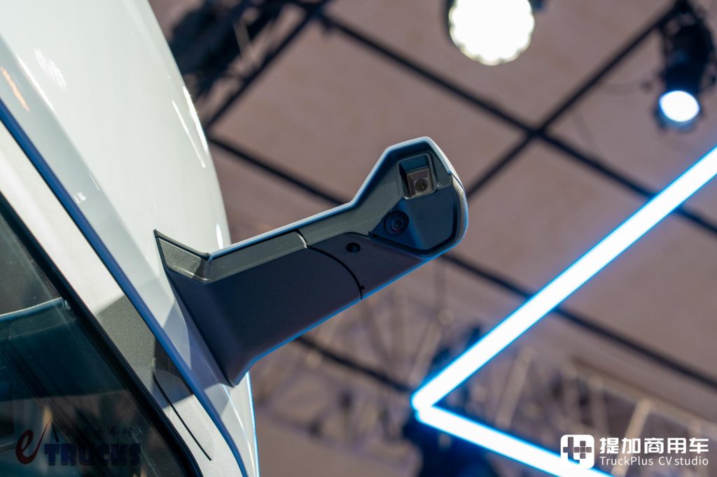 IAA 2026: New Front Face, Hidden Door Handles, and Electronic Mirrors? In-Depth Review of the New Scania Dynamic 430 R Tractor