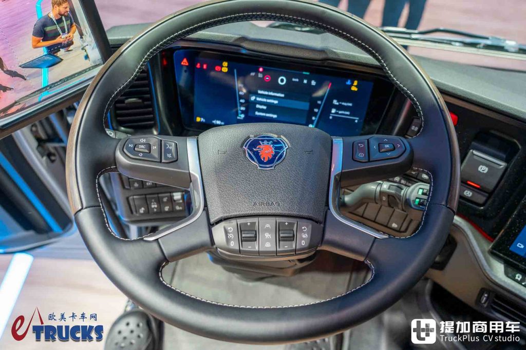 IAA 2026: New Front Face, Hidden Door Handles, and Electronic Mirrors? In-Depth Review of the New Scania Dynamic 430 R Tractor
