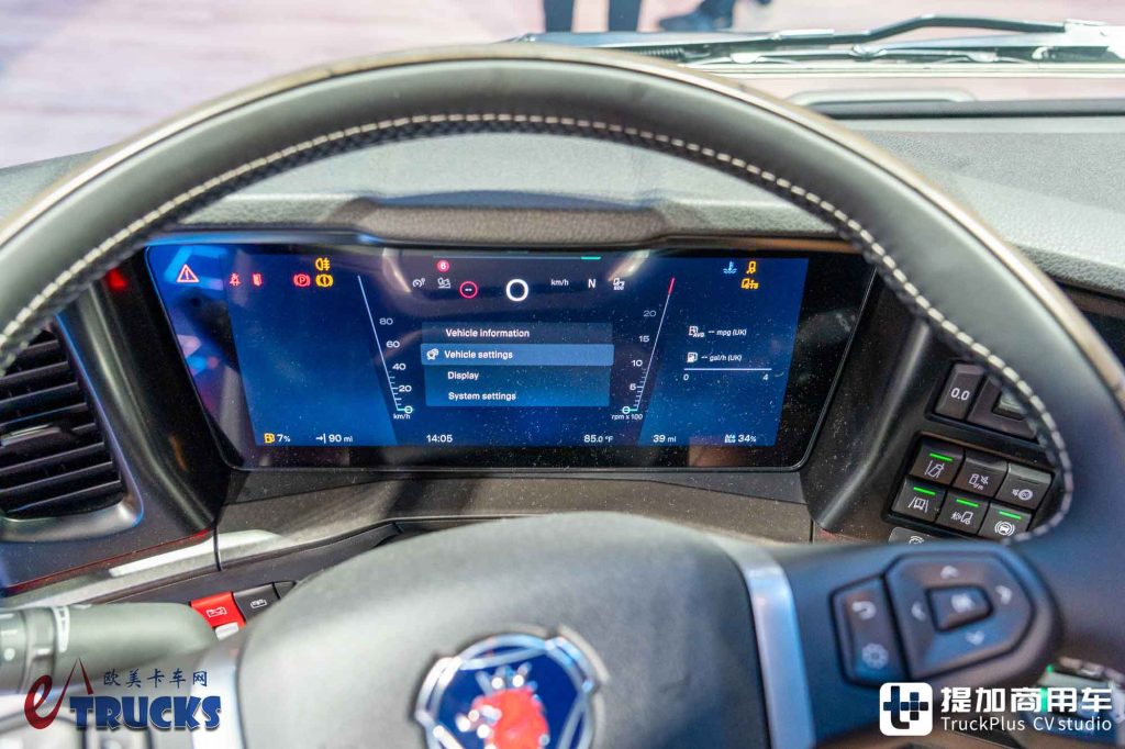 IAA 2026: New Front Face, Hidden Door Handles, and Electronic Mirrors? In-Depth Review of the New Scania Dynamic 430 R Tractor