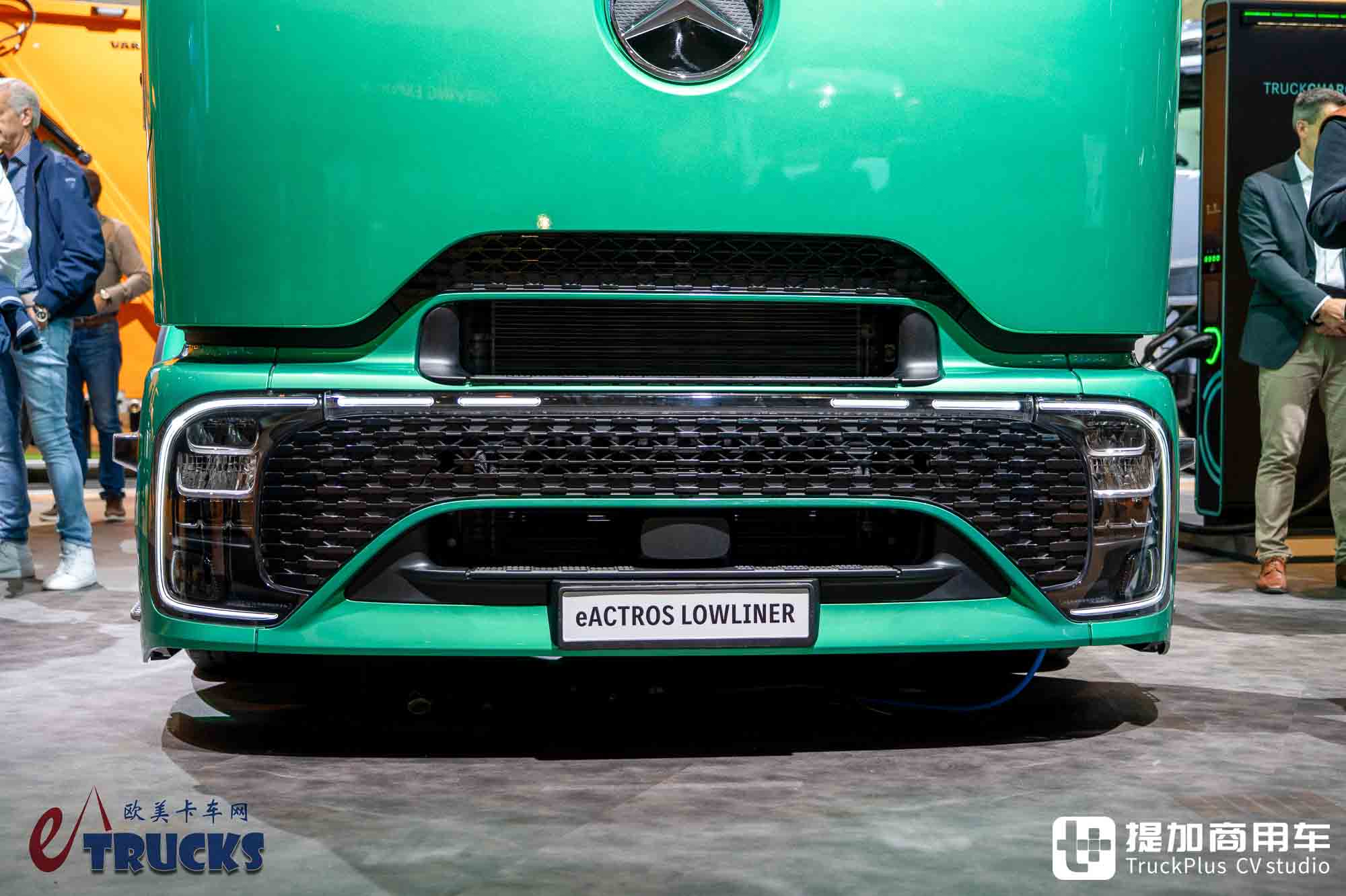 IAA 2026: Can a Long-Haul Electric Truck Also Play the Low-Saddle Game? In-Depth Review of the Mercedes-Benz eActros Lowliner Tractor