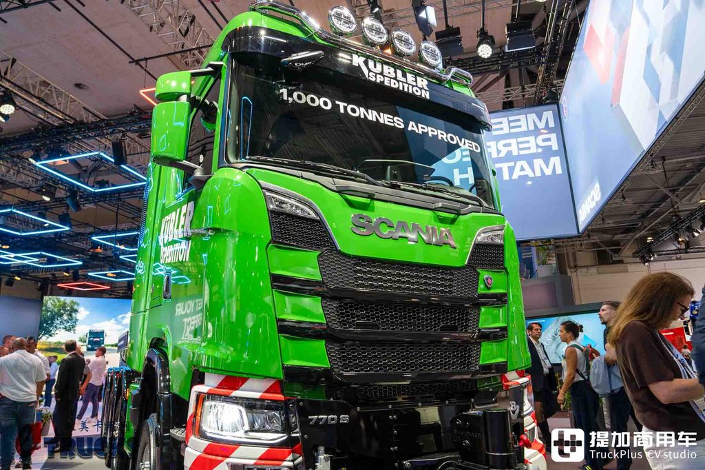 IAA 2026: Scania's Thousand-Ton King Has Arrived! 8x6 Drive with a 770 hp V8 — In-Depth Review of the 770 S Heavy-Haulage Tractor