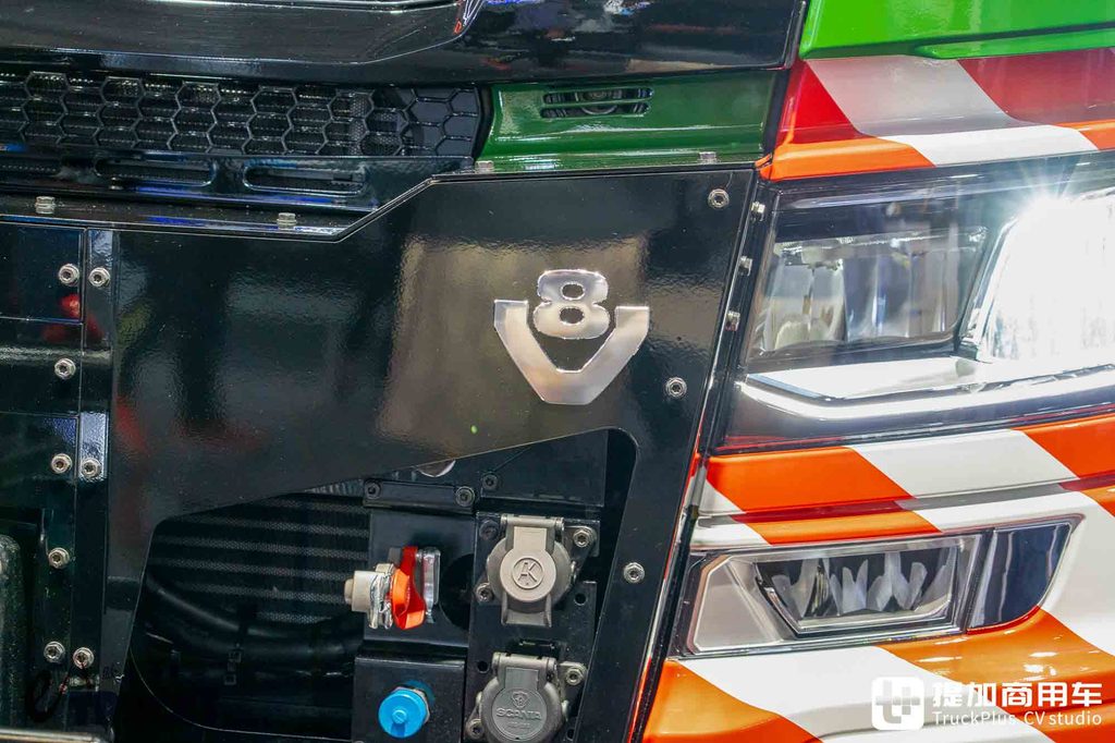 IAA 2026: Scania's Thousand-Ton King Has Arrived! 8x6 Drive with a 770 hp V8 — In-Depth Review of the 770 S Heavy-Haulage Tractor