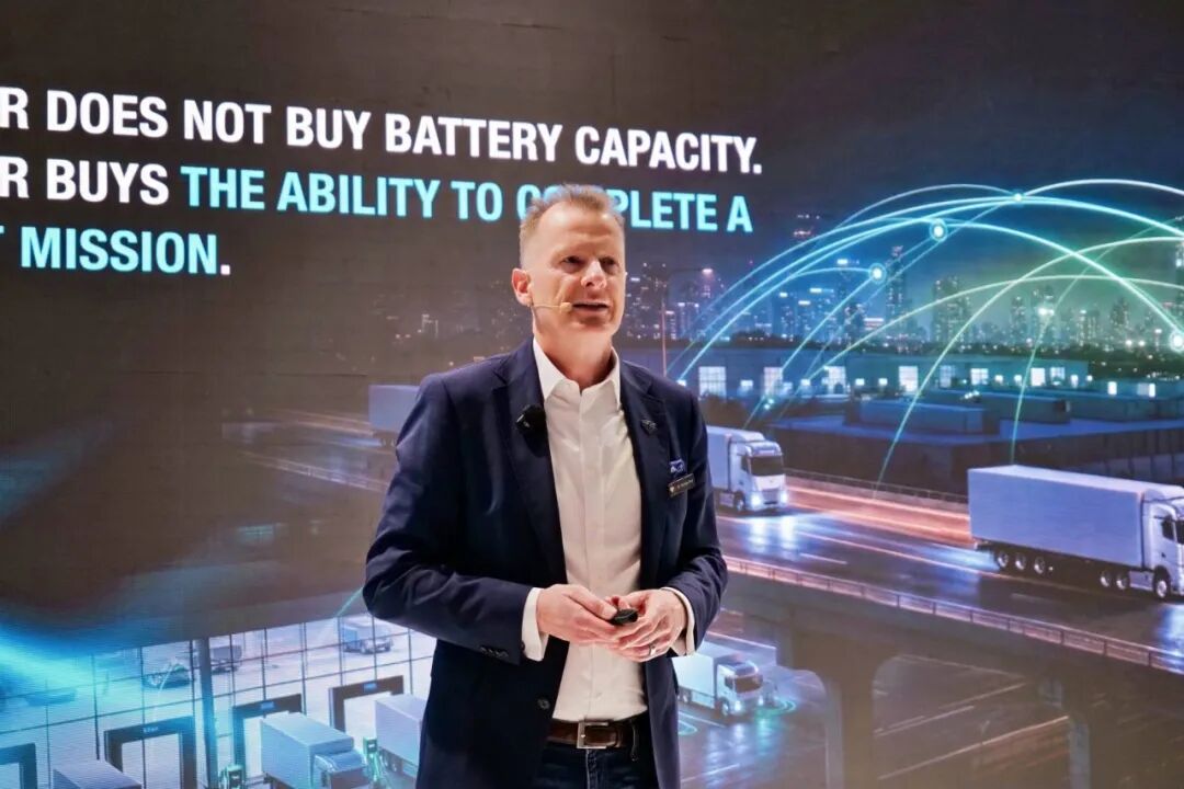 DeepWay Unveils Embodied Intelligence Strategy for Heavy Trucks and Expands DHL Cooperation