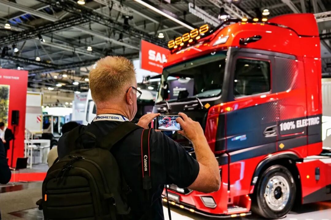 DeepWay Unveils Embodied Intelligence Strategy for Heavy Trucks and Expands DHL Cooperation