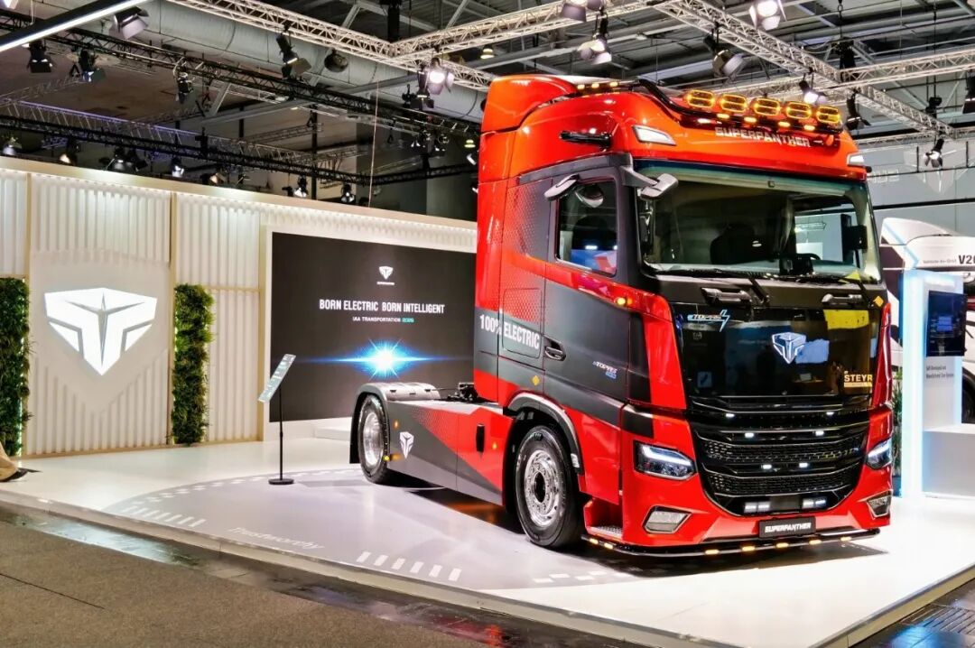 DeepWay Unveils Embodied Intelligence Strategy for Heavy Trucks and Expands DHL Cooperation