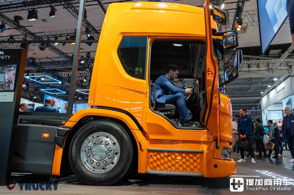 IAA 2026: The Familiar Scania, With a Different "Low Profile": In-Depth Photo Review of the 30 L Pure-Electric Low-Entry Truck