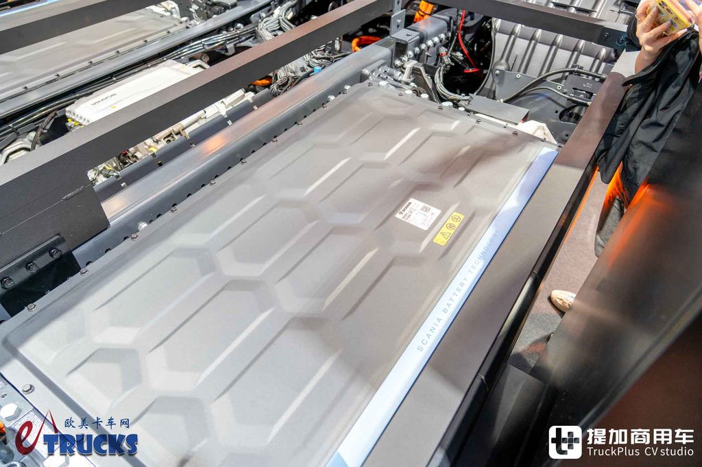 IAA 2026: The Familiar Scania, With a Different "Low Profile": In-Depth Photo Review of the 30 L Pure-Electric Low-Entry Truck
