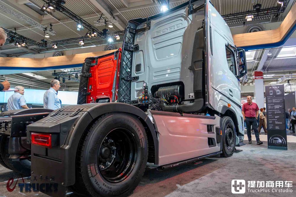 IAA 2026: The Eighth of Europe's Truck "Seven Sisters"! The Cheapest New Truck in Europe? In-Depth Photo Review of the Ford F-MAX