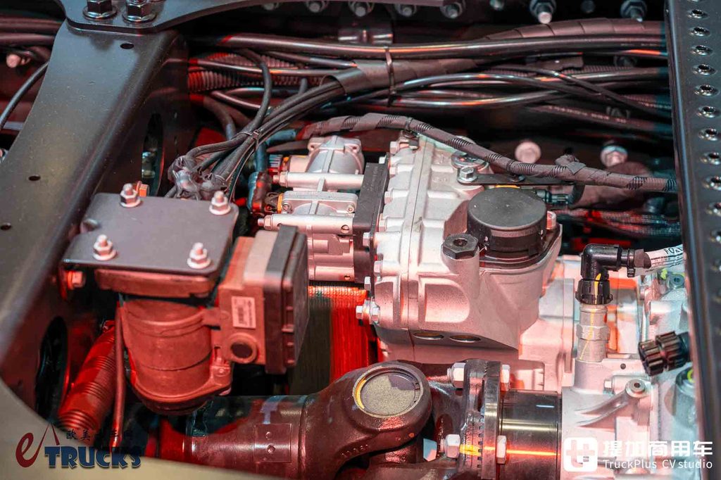 IAA 2026: The Eighth of Europe's Truck "Seven Sisters"! The Cheapest New Truck in Europe? In-Depth Photo Review of the Ford F-MAX