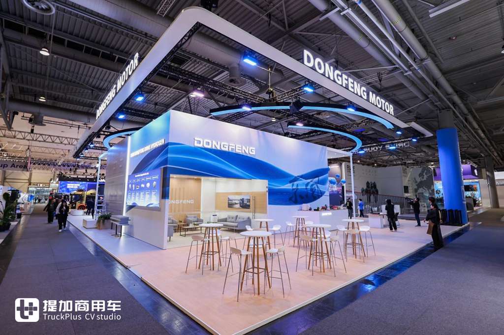 Three Trucks, Three Stacks, One Hybrid System, One Platform: Dongfeng Unveils Its Hydrogen Commercial Vehicle “Full Family” at Hanover