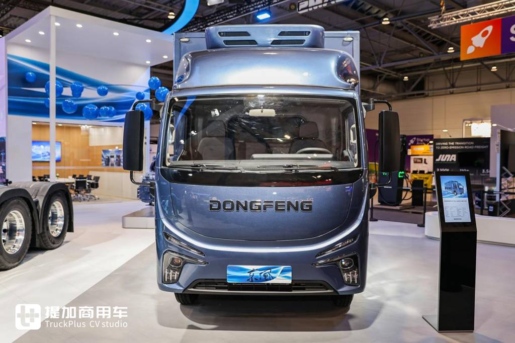 Three Trucks, Three Stacks, One Hybrid System, One Platform: Dongfeng Unveils Its Hydrogen Commercial Vehicle “Full Family” at Hanover