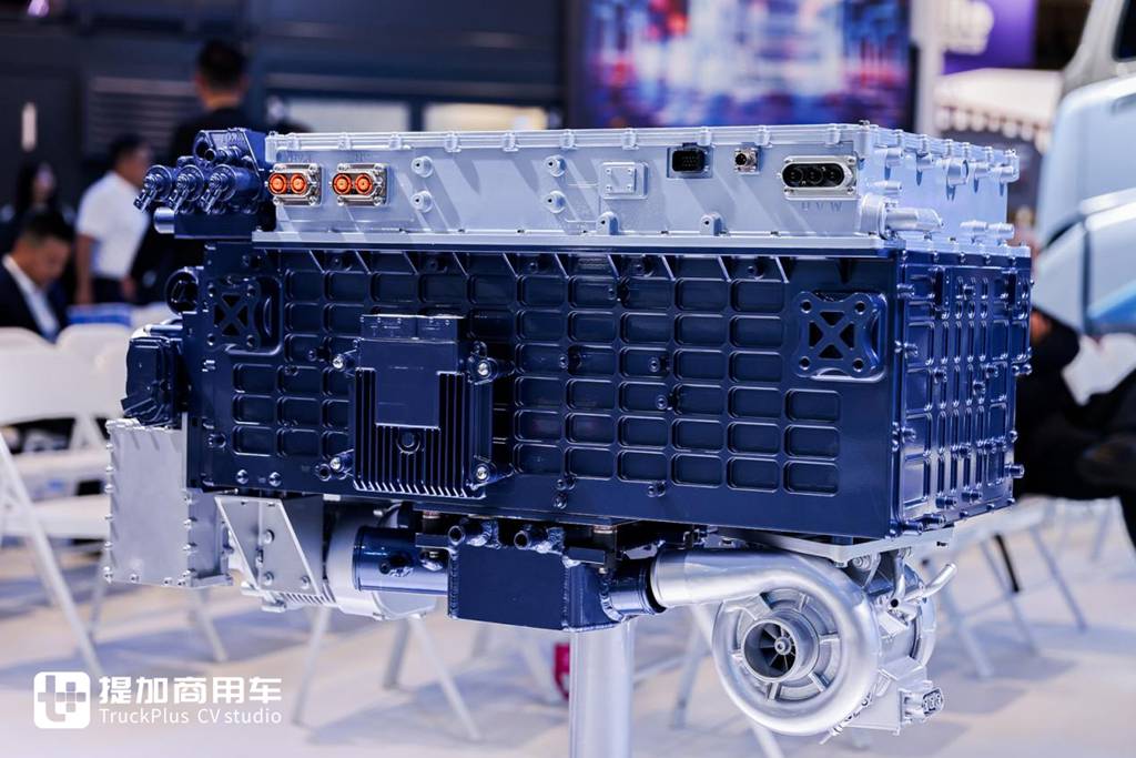 Three Trucks, Three Stacks, One Hybrid System, One Platform: Dongfeng Unveils Its Hydrogen Commercial Vehicle "Full Family" at Hanover
