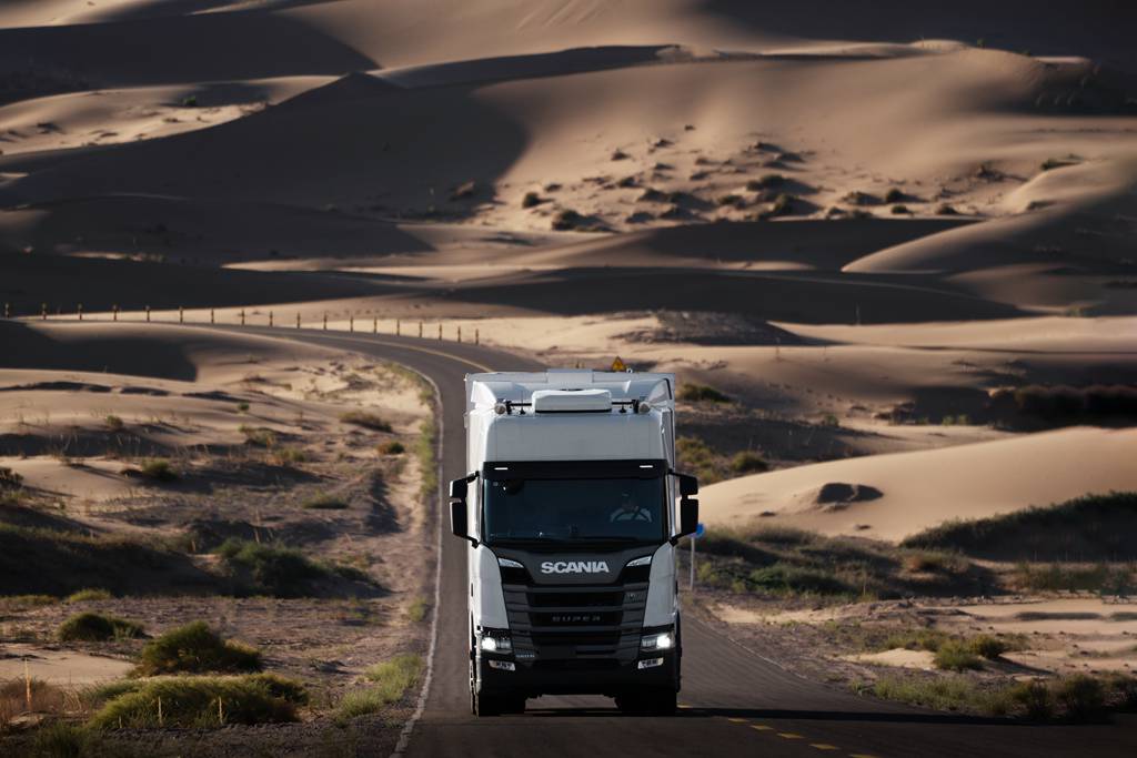 Scania SUPER 6×4 Tractor Officially Launched, Expanding Diverse Transport Scenarios
