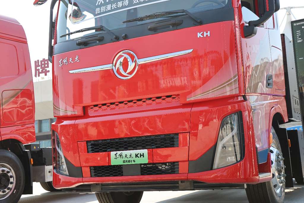 80% Charge in 18 Minutes! Dongfeng Tianlong KH Launches Ultra-Fast-Charging Heavy Truck with Fully Upgraded Cab