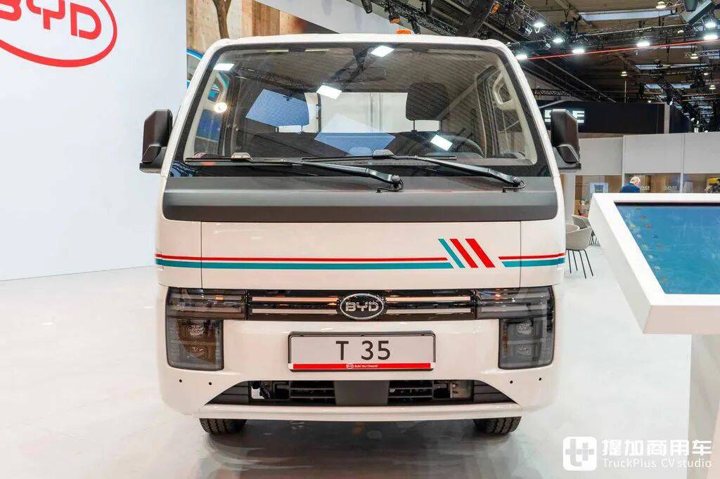 Is BYD's T4 Light Truck Headed for Europe? The Overseas T35 Makes Its Hanover Debut