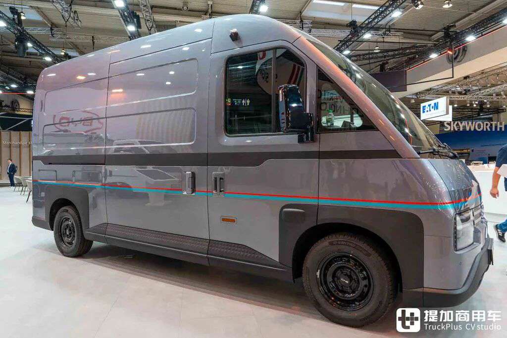 A BYD Van Rarely Seen at Home? Four-Wheel Drive Option and Vehicle-to-Load Discharge — BYD E-Vali in Depth