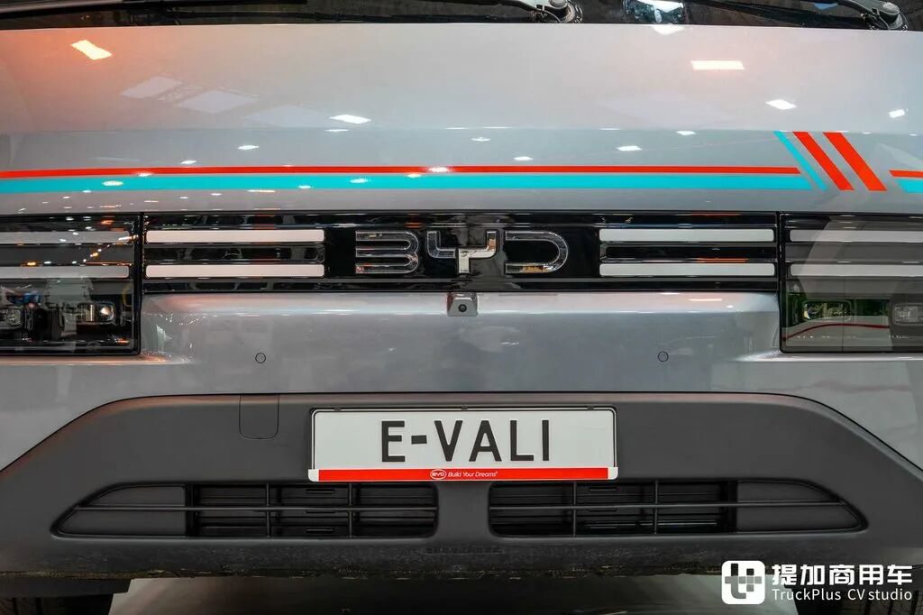 A BYD Van Rarely Seen at Home? Four-Wheel Drive Option and Vehicle-to-Load Discharge — BYD E-Vali in Depth