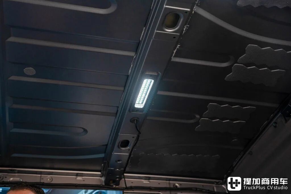 A BYD Van Rarely Seen at Home? Four-Wheel Drive Option and Vehicle-to-Load Discharge — BYD E-Vali in Depth